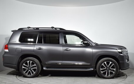 Toyota Land Cruiser 200, 2018 год, 6 650 000 рублей, 4 фотография