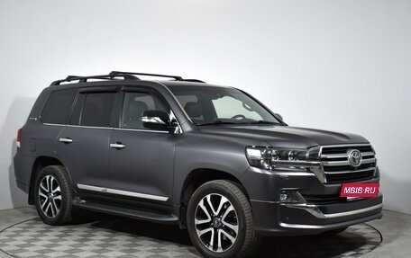 Toyota Land Cruiser 200, 2018 год, 6 650 000 рублей, 3 фотография