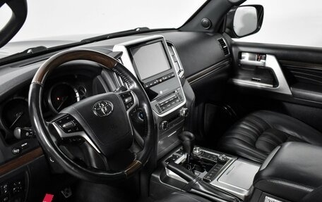 Toyota Land Cruiser 200, 2018 год, 6 650 000 рублей, 9 фотография