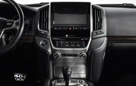 Toyota Land Cruiser 200, 2018 год, 6 650 000 рублей, 14 фотография