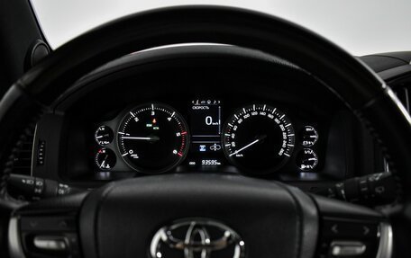 Toyota Land Cruiser 200, 2018 год, 6 650 000 рублей, 20 фотография