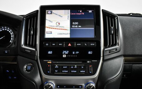 Toyota Land Cruiser 200, 2018 год, 6 650 000 рублей, 16 фотография