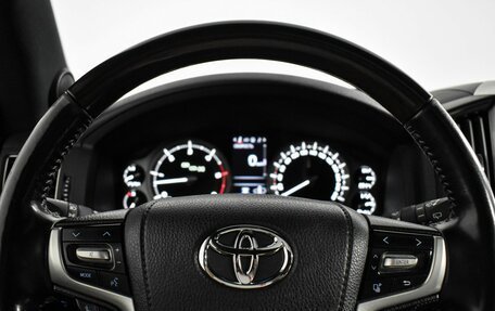 Toyota Land Cruiser 200, 2018 год, 6 650 000 рублей, 19 фотография