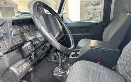 Land Rover Defender I, 2004 год, 1 500 000 рублей, 3 фотография