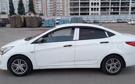 Hyundai Solaris II рестайлинг, 2014 год, 550 000 рублей, 3 фотография