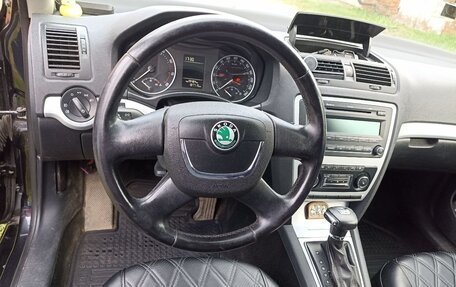 Skoda Octavia, 2010 год, 900 000 рублей, 10 фотография