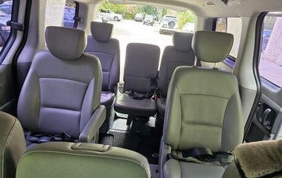 Hyundai Grand Starex Grand Starex I рестайлинг 2, 2015 год, 2 300 000 рублей, 1 фотография