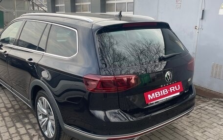 Volkswagen Passat B8 рестайлинг, 2020 год, 4 000 000 рублей, 13 фотография