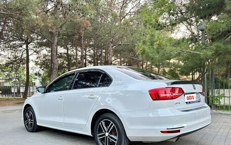 Volkswagen Jetta VI, 2015 год, 1 300 000 рублей, 2 фотография