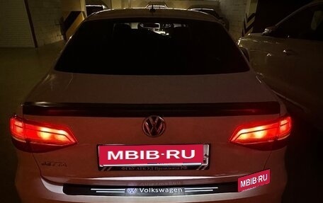 Volkswagen Jetta VI, 2015 год, 1 300 000 рублей, 13 фотография