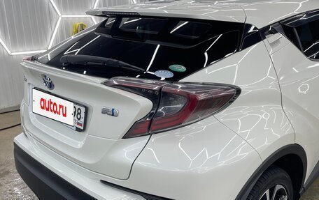 Toyota C-HR I рестайлинг, 2017 год, 1 999 000 рублей, 3 фотография