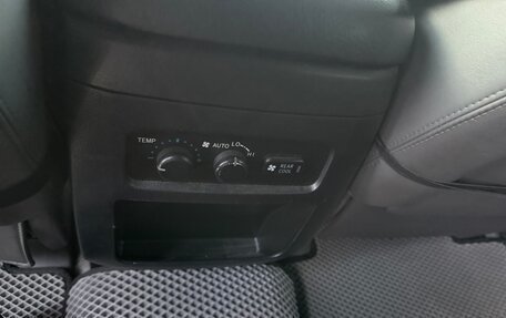 Toyota Land Cruiser Prado 120 рестайлинг, 2008 год, 2 300 000 рублей, 10 фотография