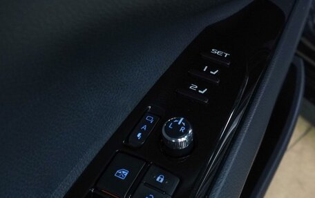Toyota Camry, 2019 год, 2 999 000 рублей, 16 фотография