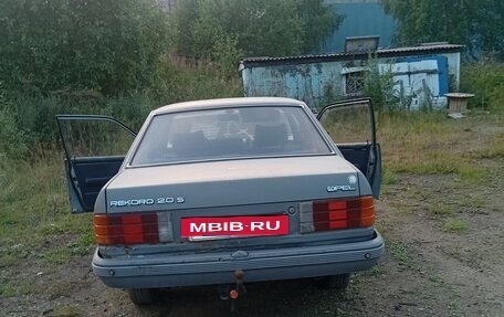 Opel Rekord E, 1983 год, 65 000 рублей, 3 фотография