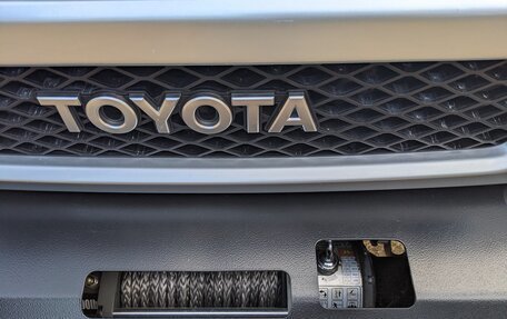 Toyota FJ Cruiser, 2006 год, 2 950 000 рублей, 9 фотография