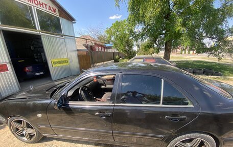 Mercedes-Benz E-Класс, 1995 год, 265 000 рублей, 5 фотография
