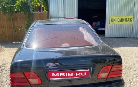 Mercedes-Benz E-Класс, 1995 год, 265 000 рублей, 6 фотография
