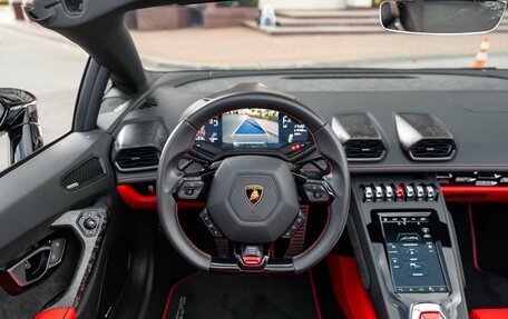 Lamborghini Huracán, 2022 год, 32 900 000 рублей, 2 фотография