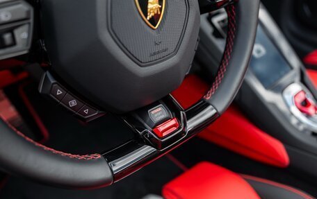 Lamborghini Huracán, 2022 год, 32 900 000 рублей, 7 фотография