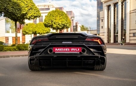 Lamborghini Huracán, 2022 год, 32 900 000 рублей, 4 фотография