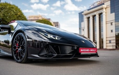 Lamborghini Huracán, 2022 год, 32 900 000 рублей, 9 фотография