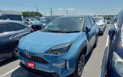 Toyota Yaris Cross, 2022 год, 1 750 000 рублей, 1 фотография