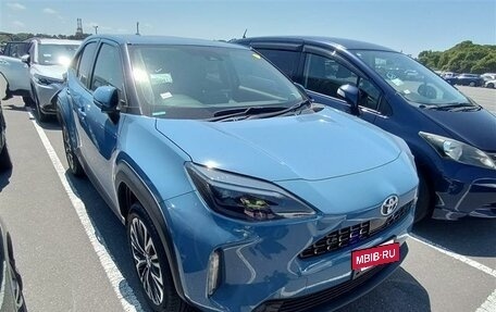 Toyota Yaris Cross, 2022 год, 1 750 000 рублей, 10 фотография