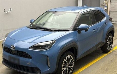 Toyota Yaris Cross, 2022 год, 1 750 000 рублей, 26 фотография
