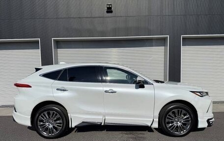 Toyota Harrier, 2022 год, 2 376 000 рублей, 6 фотография
