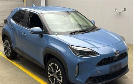 Toyota Yaris Cross, 2022 год, 1 750 000 рублей, 36 фотография