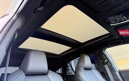 Toyota Harrier, 2022 год, 2 376 000 рублей, 19 фотография