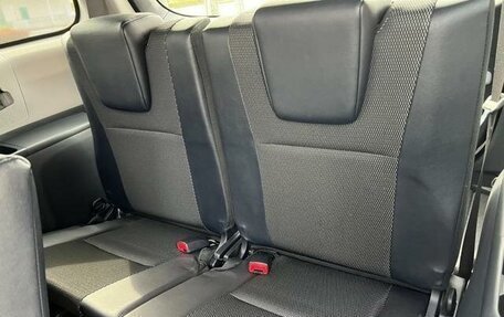 Toyota Wish II, 2017 год, 1 106 000 рублей, 31 фотография