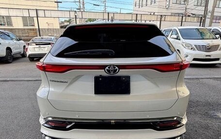 Toyota Harrier, 2022 год, 2 186 000 рублей, 5 фотография