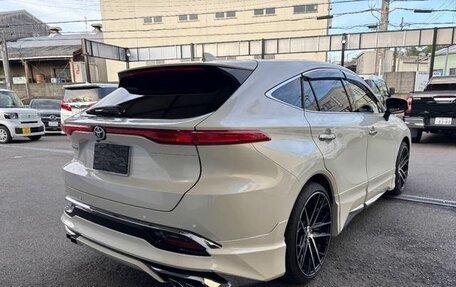 Toyota Harrier, 2022 год, 2 186 000 рублей, 6 фотография