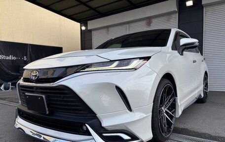 Toyota Harrier, 2022 год, 2 186 000 рублей, 2 фотография