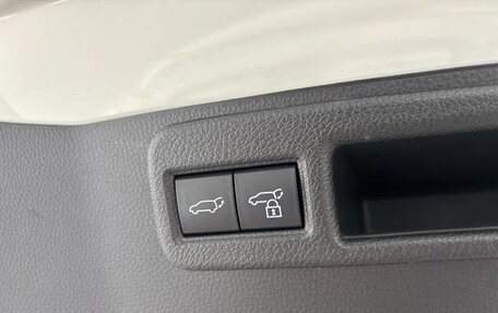 Toyota Harrier, 2022 год, 2 186 000 рублей, 40 фотография