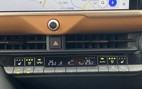 Toyota Crown, 2023 год, 3 799 099 рублей, 13 фотография
