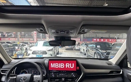 Toyota Highlander, 2024 год, 4 650 099 рублей, 10 фотография