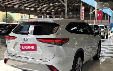Toyota Highlander, 2024 год, 4 650 099 рублей, 3 фотография