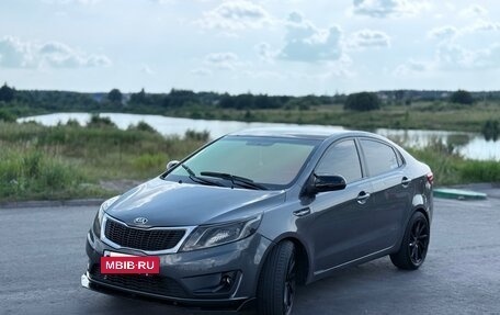 KIA Rio III рестайлинг, 2013 год, 850 000 рублей, 2 фотография