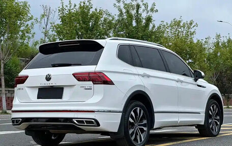 Volkswagen Tiguan II, 2022 год, 2 950 099 рублей, 7 фотография