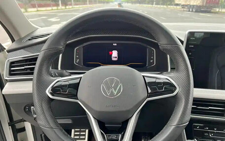 Volkswagen Tiguan II, 2022 год, 2 950 099 рублей, 11 фотография