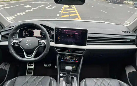 Volkswagen Tiguan II, 2022 год, 2 950 099 рублей, 10 фотография