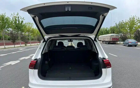 Volkswagen Tiguan II, 2022 год, 2 950 099 рублей, 19 фотография