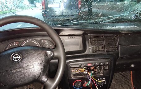 Opel Vectra B рестайлинг, 1997 год, 55 000 рублей, 6 фотография