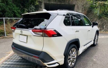 Toyota RAV4, 2021 год, 1 879 000 рублей, 5 фотография