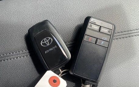 Toyota RAV4, 2021 год, 1 879 000 рублей, 15 фотография