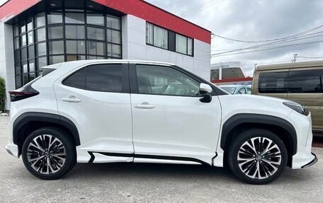Toyota Yaris Cross, 2021 год, 1 248 000 рублей, 7 фотография