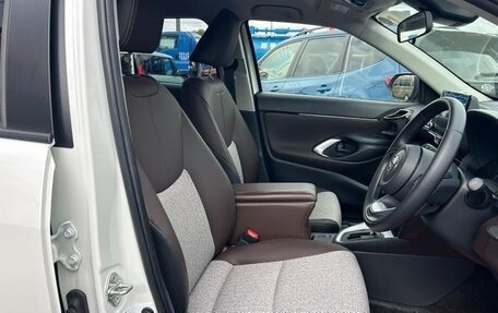 Toyota Yaris Cross, 2021 год, 1 248 000 рублей, 11 фотография