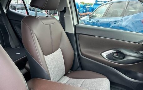 Toyota Yaris Cross, 2021 год, 1 248 000 рублей, 27 фотография